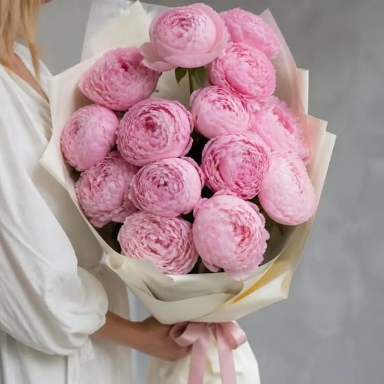 Buket Wisuda Peony Pink